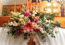 ΕΠΙΤΑΦΙΟΣ ΙΕΡΟΥ ΝΑΟΥ ΑΓΙΩΝ ΜΥΡΟΦΟΡΩΝ ΣΤΡΑΝΤΖΗΣ: Η απλότητα και η ομορφιά στο μεγαλείο της